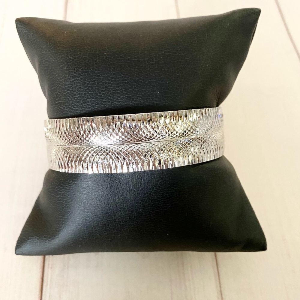 Monet sliver bracelet